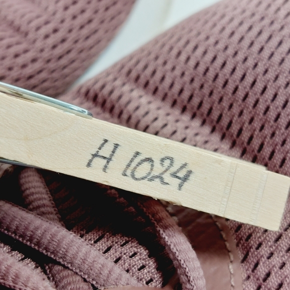 Nike Women's Tanjun Smokey Mauve / White Ankle-High Running Sneakers H1024 - Picture 9 of 9